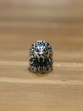 Gucci Silver Lion Head Ring with Green Stone